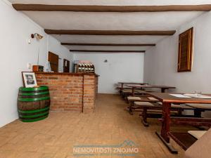 Prodej obchodního prostoru, Šatov, 3031 m2