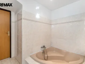 Prodej rodinného domu, Dubá - Zakšín, 380 m2