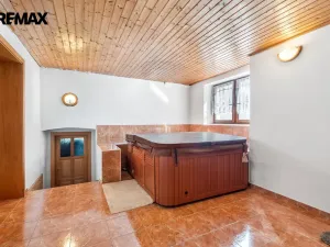 Prodej rodinného domu, Dubá - Zakšín, 380 m2