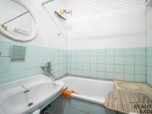 Prodej bytu 2+1, Pardubice, Sezemická, 55 m2