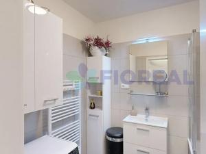 Prodej bytu 3+kk, Horoměřice, T. G. Masaryka, 70 m2