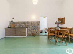 Prodej bytu 2+1, Kolín - Kolín IV, Dukelských hrdinů, 105 m2