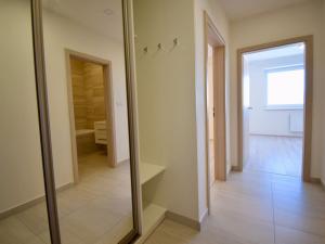 Pronájem bytu 2+kk, Brno - Žebětín, Chudčická, 49 m2