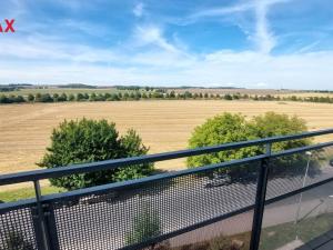 Pronájem bytu 2+kk, Praha - Čakovice, Tryskovická, 52 m2