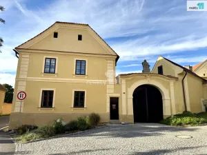 Pronájem výrobních prostor, Dobrovíz, Pražská, 1027 m2