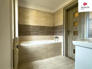 Prodej činžovního domu, Hradec Králové, Na Hrázce, 300 m2