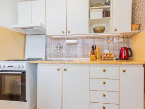 Prodej bytu 2+1, Praha - Troja, Písečná, 42 m2