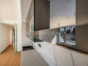 Pronájem bytu 3+kk, České Budějovice, Hálkova, 75 m2