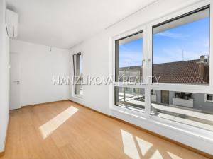 Pronájem bytu 3+kk, České Budějovice, Hálkova, 75 m2