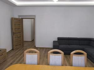 Pronájem bytu 2+1, Cheb, Karlova, 71 m2