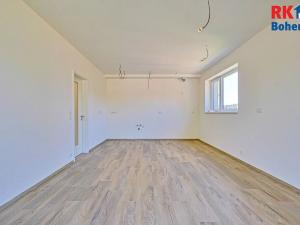 Prodej bytu 3+kk, Doubravčice, Ve svahu, 71 m2