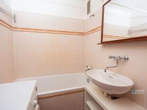 Prodej bytu 2+1, Praha - Hodkovičky, V mokřinách, 61 m2
