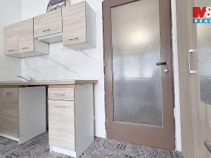 Pronájem bytu 1+kk, Železný Brod, náměstí 3. května, 28 m2