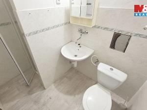 Pronájem bytu 1+kk, Železný Brod, náměstí 3. května, 28 m2