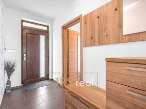 Pronájem rodinného domu, Hroznová Lhota, 140 m2
