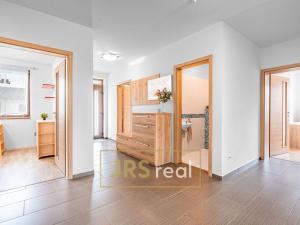 Pronájem rodinného domu, Hroznová Lhota, 140 m2