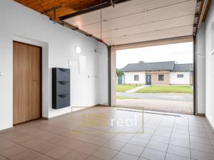 Pronájem rodinného domu, Hroznová Lhota, 140 m2