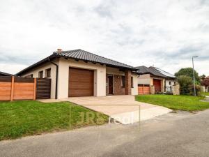 Pronájem rodinného domu, Hroznová Lhota, 140 m2