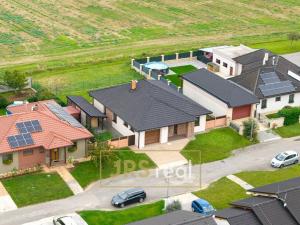 Pronájem rodinného domu, Hroznová Lhota, 140 m2