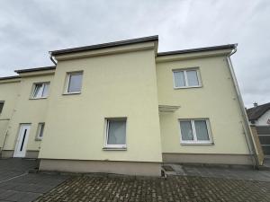 Pronájem bytu 4+1, Pardubice - Mnětice, Černoborská, 140 m2