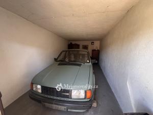 Prodej garáže, Znojmo, Kuchařovická, 19 m2