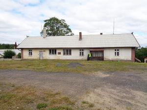 Prodej komerčního pozemku, Jesenice, Rekreační, 10738 m2