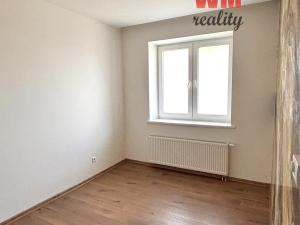 Prodej bytu 2+kk, Karlovy Vary - Stará Role, Závodu míru, 40 m2
