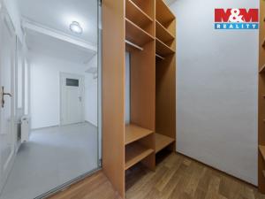Pronájem bytu 2+1, Karlovy Vary, Moskevská, 80 m2