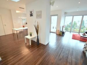 Pronájem bytu 5+kk, Brno, Venhudova, 200 m2