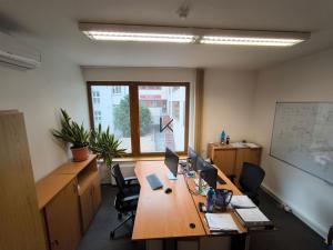 Pronájem kanceláře, Praha - Karlín, Křižíkova, 108 m2