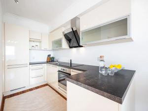 Prodej bytu 2+kk, Praha - Malešice, Počernická, 70 m2