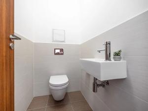 Prodej bytu 2+kk, Praha - Malešice, Počernická, 70 m2