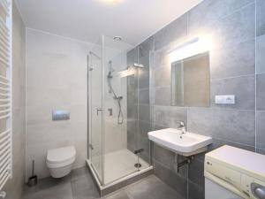 Pronájem bytu 1+kk, Praha - Karlín, Křižíkova, 35 m2