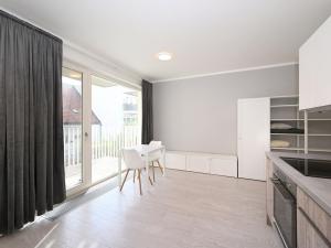 Pronájem bytu 1+kk, Praha - Karlín, Křižíkova, 35 m2