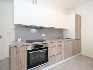 Pronájem bytu 1+kk, Praha - Karlín, Křižíkova, 35 m2