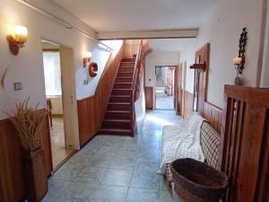 Prodej rodinného domu, Střílky, Hradská, 228 m2