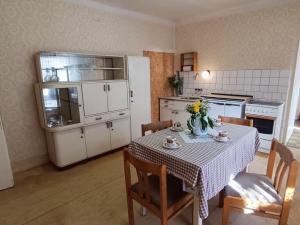 Prodej rodinného domu, Střílky, Hradská, 228 m2