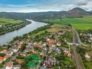 Prodej rodinného domu, Libochovany, 270 m2