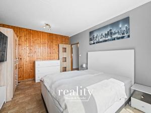 Prodej bytu 3+1, Hodonice, Sídliště, 75 m2