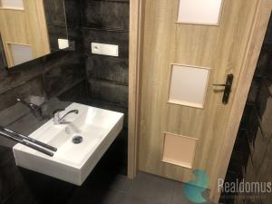 Pronájem bytu 1+1, Český Krumlov - Plešivec, Věncova, 40 m2