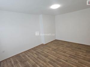 Pronájem bytu 2+1, Kralupy nad Vltavou - Lobeček, Štefánikova, 54 m2
