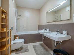 Pronájem bytu 2+kk, Praha - Kobylisy, Čumpelíkova, 67 m2