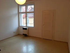 Pronájem bytu 1+kk, Praha - Žižkov, Čajkovského, 30 m2