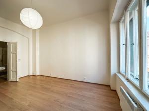 Pronájem bytu 2+kk, Praha - Žižkov, Jeronýmova, 39 m2