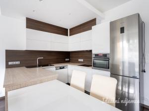 Pronájem bytu 3+kk, Praha - Modřany, Fikerova, 87 m2