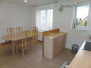 Pronájem bytu 2+1, Opava, Přerovecká, 67 m2