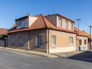 Prodej rodinného domu, Pchery - Humny, Husova, 180 m2