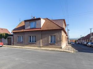 Prodej rodinného domu, Pchery - Humny, Husova, 180 m2