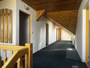 Prodej apartmánu, Podhradní Lhota, 160 m2
