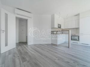 Pronájem bytu 1+kk, Praha - Stodůlky, Za Lužinami, 27 m2